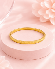 Stylish Partywear Gold-Plated Designer Kada / Wave Pattern Bangle for Women