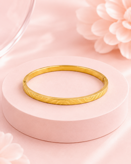 Stylish Partywear Gold-Plated Designer Kada / Wave Pattern Bangle for Women